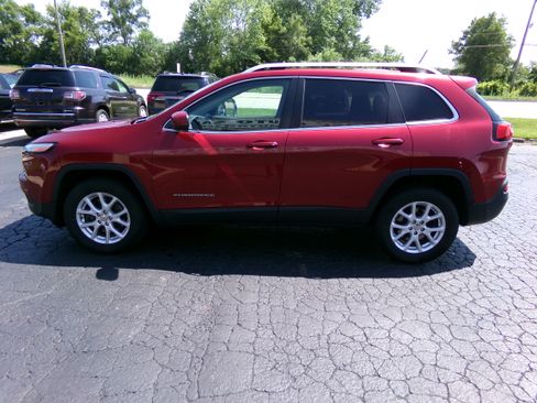 Used 2014 Jeep Cherokee 4WD Latitude image 2