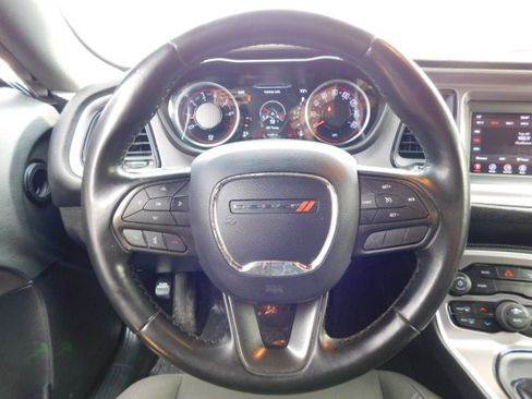 Used 2020 Dodge Challenger SXT RWD image 14
