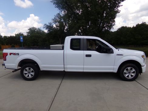 Used 2016 Ford F150 4x4 SuperCab FX4 image 6