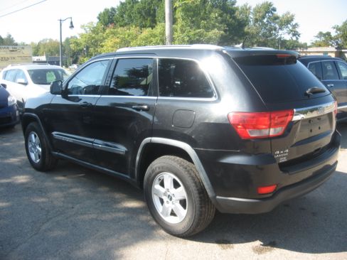 Used 2011 Jeep Grand Cherokee Laredo image 6