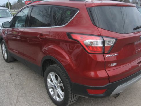 Used 2018 Ford Escape SE image 6