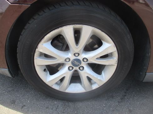 Used 2012 Ford Taurus SEL image 11