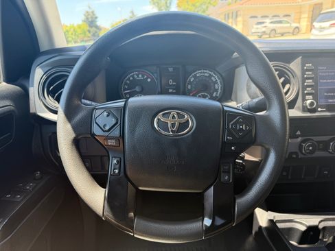 Used 2022 Toyota Tacoma 2WD Access Cab image 7