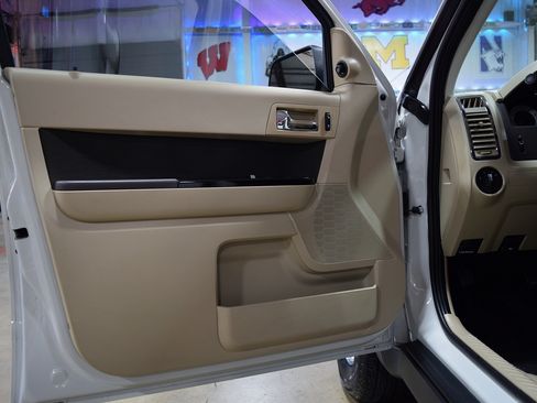 Used 2009 MAZDA Tribute Touring FWD image 28