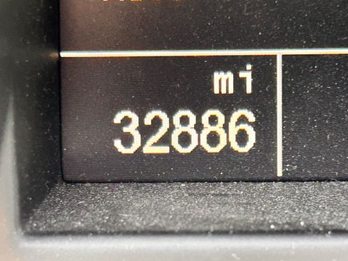 Used 2016 Maserati GranTurismo Sport image 14