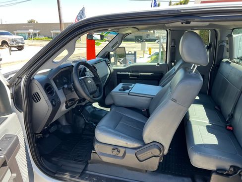 Used 2011 Ford F250 4x4 SuperCab Super Duty image 7