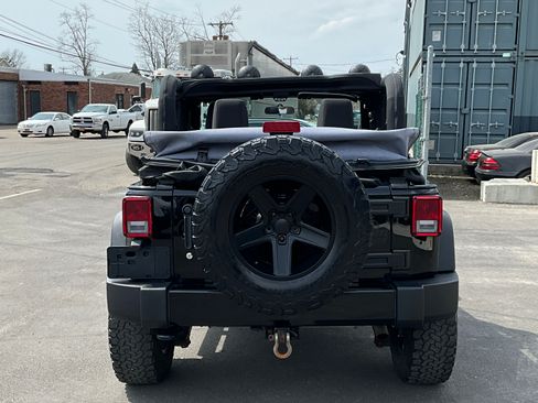 Used 2016 Jeep Wrangler Sport image 6
