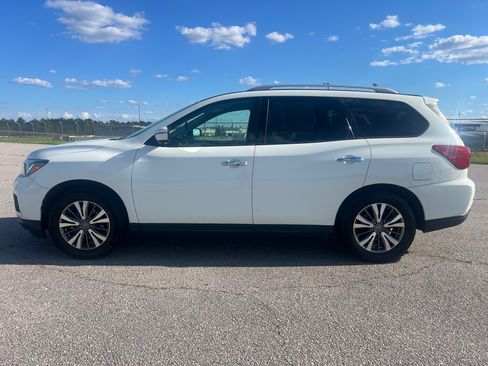 Used 2019 Nissan Pathfinder FWD image 8