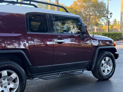 Used 2007 Toyota FJ Cruiser image 44