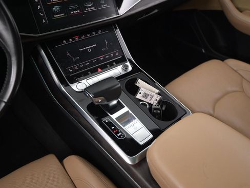 Used 2019 Audi Q8 Prestige image 22