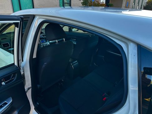 Used 2016 Subaru Impreza 2.0i Premium Hatchback AWD/4WD image 14
