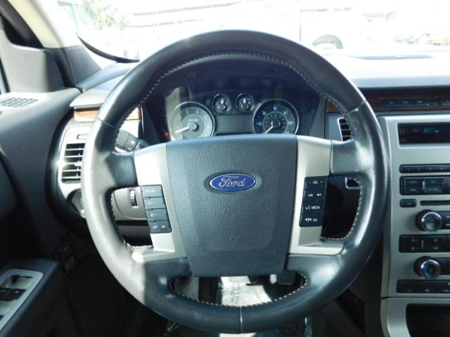 Used 2012 Ford Flex FWD SEL image 16