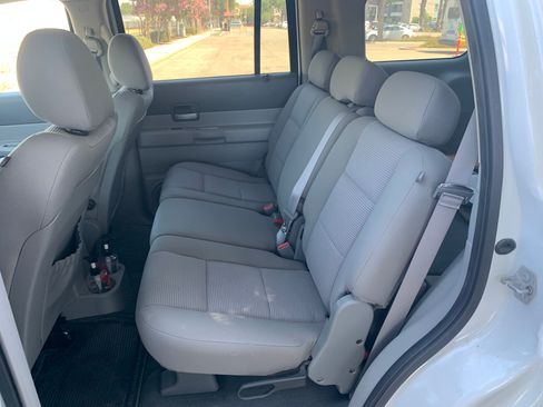 Used 2007 Dodge Durango 2WD SXT image 12