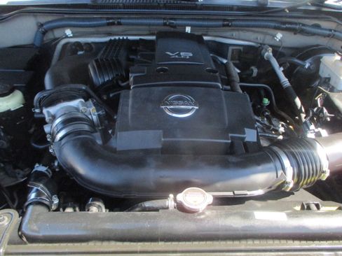 Used 2006 Nissan Xterra 4WD S image 16
