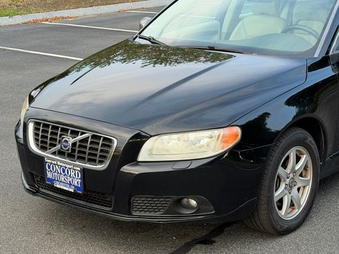 Used 2009 Volvo V70 UNAVAIL FWD image 8