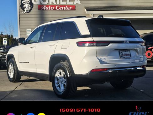 Used 2024 Jeep Grand Cherokee Laredo image 4