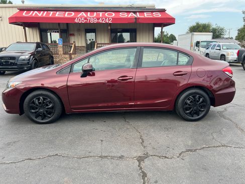 Used 2013 Honda Civic LX image 2
