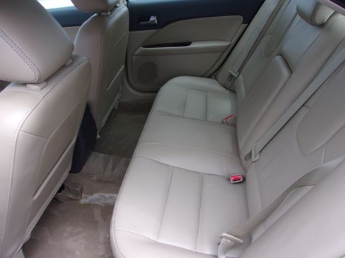 Used 2011 Ford Fusion SEL FWD image 6
