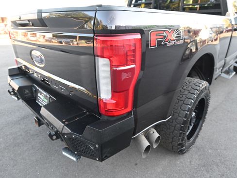 Used 2018 Ford F350 Lariat image 20