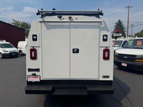 Used 2020 Chevrolet Express 3500 image 32