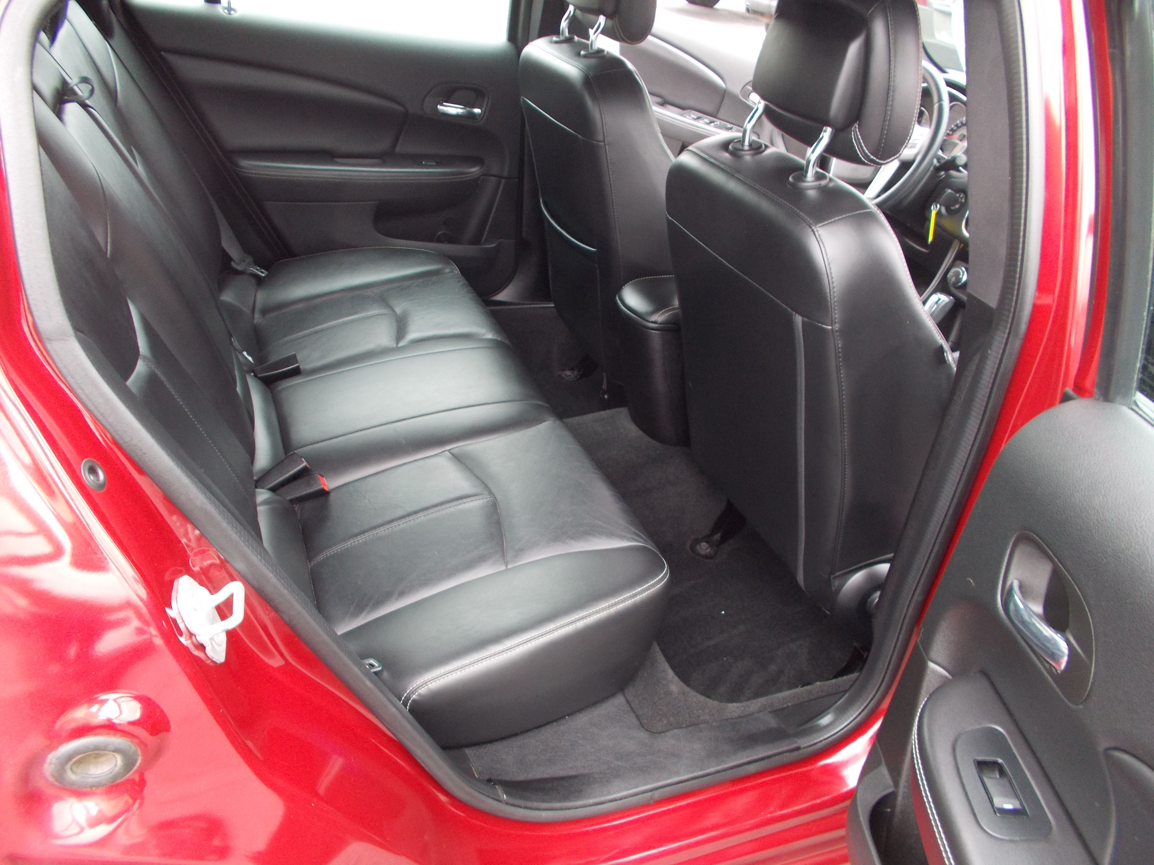 Used 2013 Chrysler 200 Limited FWD image 19