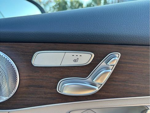 Used 2020 Mercedes-Benz GLC 300 image 44