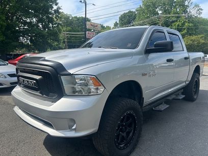 Used 2014 RAM 1500 4x4 Crew Cab ST