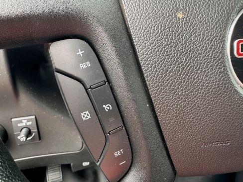 Used 2018 GMC Savana 2500 image 10