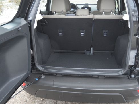 Used 2021 Ford EcoSport S image 23