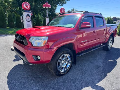 Used 2012 Toyota Tacoma 4x4 Double Cab w/TRD Sport Pkg image 1
