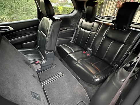 Used 2017 Nissan Pathfinder SL image 6