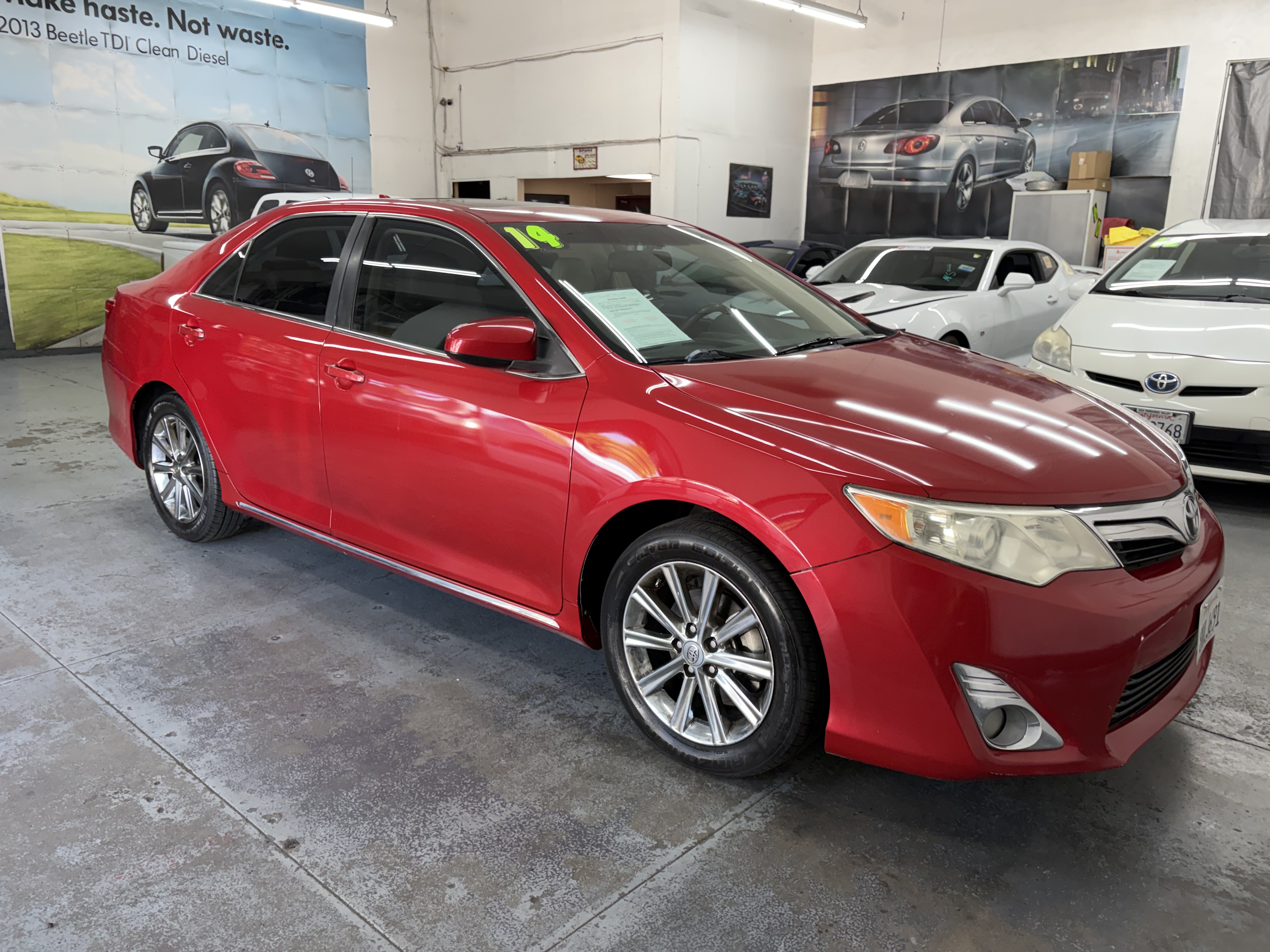 Used 2014 Toyota Camry XLE FWD image 9