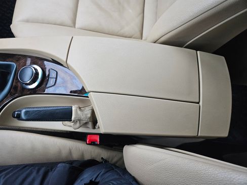 Used 2007 BMW 530xi image 36