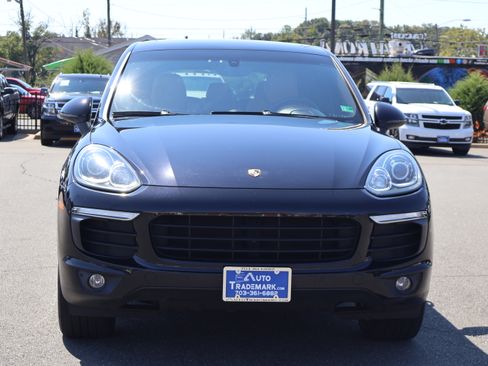 Used 2016 Porsche Cayenne S image 2