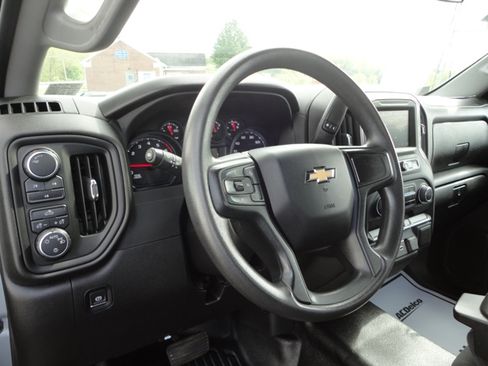 Used 2024 Chevrolet Silverado 2500 W/T image 17
