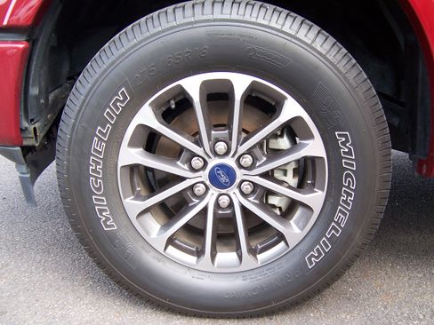 Used 2019 Ford F150 XLT image 9