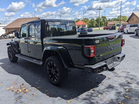 Used 2023 Jeep Gladiator High Altitude image 2