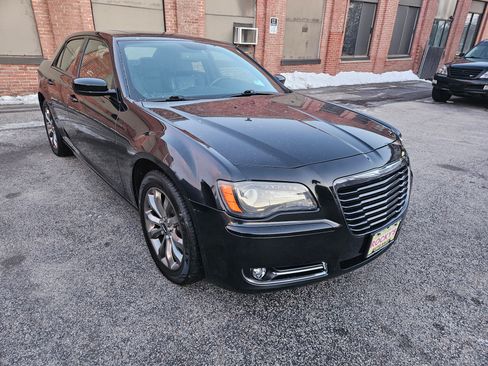Used 2014 Chrysler 300 S image 10
