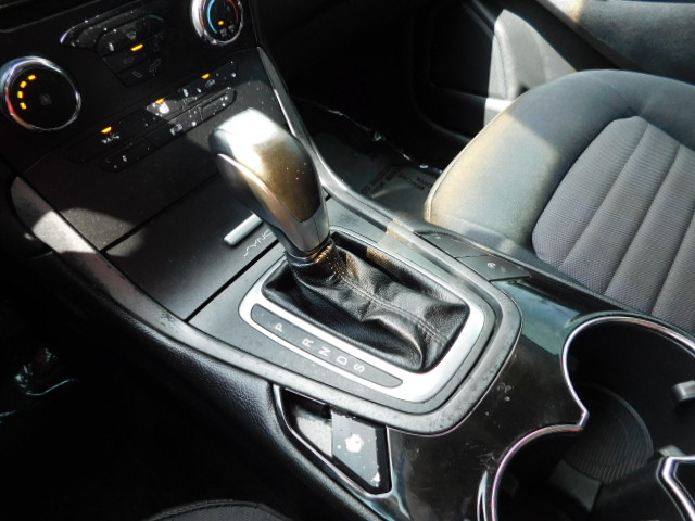 Used 2016 Ford Edge FWD SE image 20