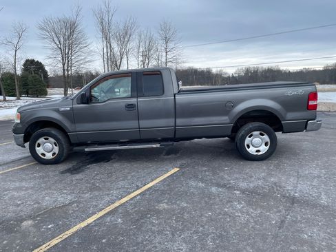 Used 2004 Ford F150 XLT image 2