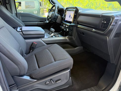 Used 2024 Ford F150 4x4 SuperCrew XLT Hybrid image 4