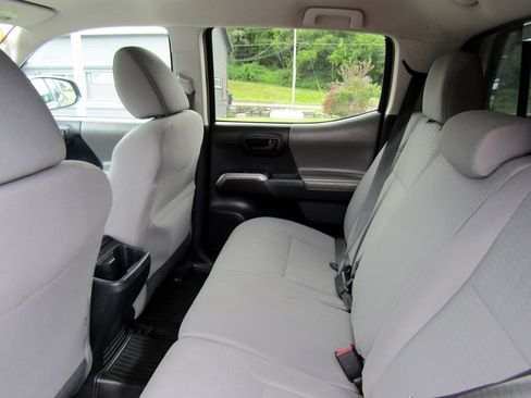 Used 2019 Toyota Tacoma 4x4 Double Cab image 21