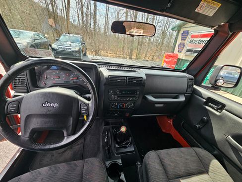 Used 2005 Jeep Wrangler X AWD/4WD image 13
