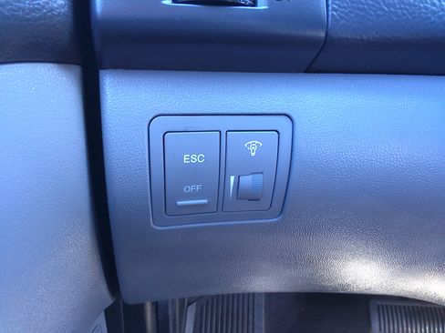 Used 2010 Hyundai Elantra SE image 25