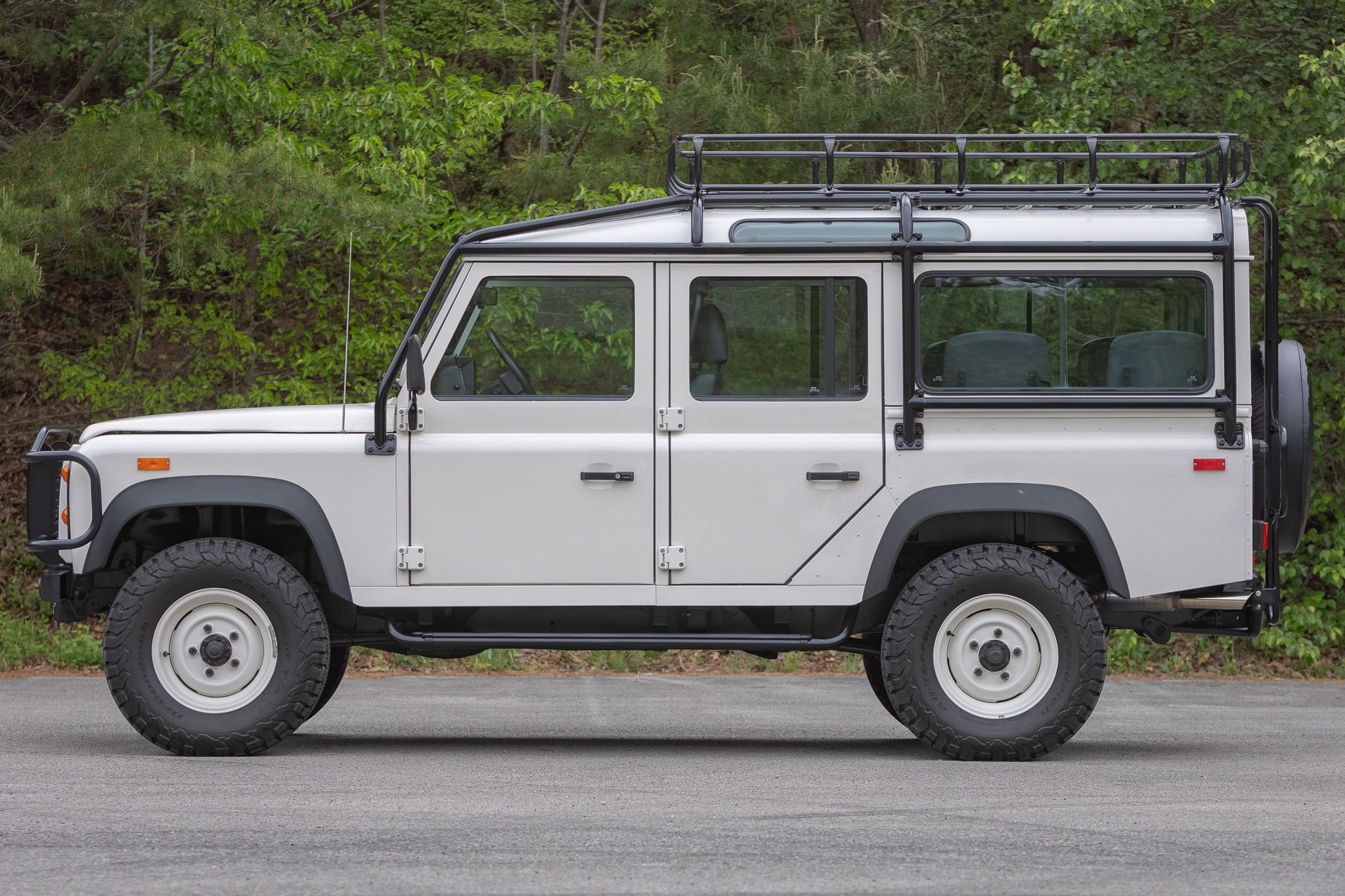 Used 1993 Land Rover Defender 110 AWD/4WD image 6