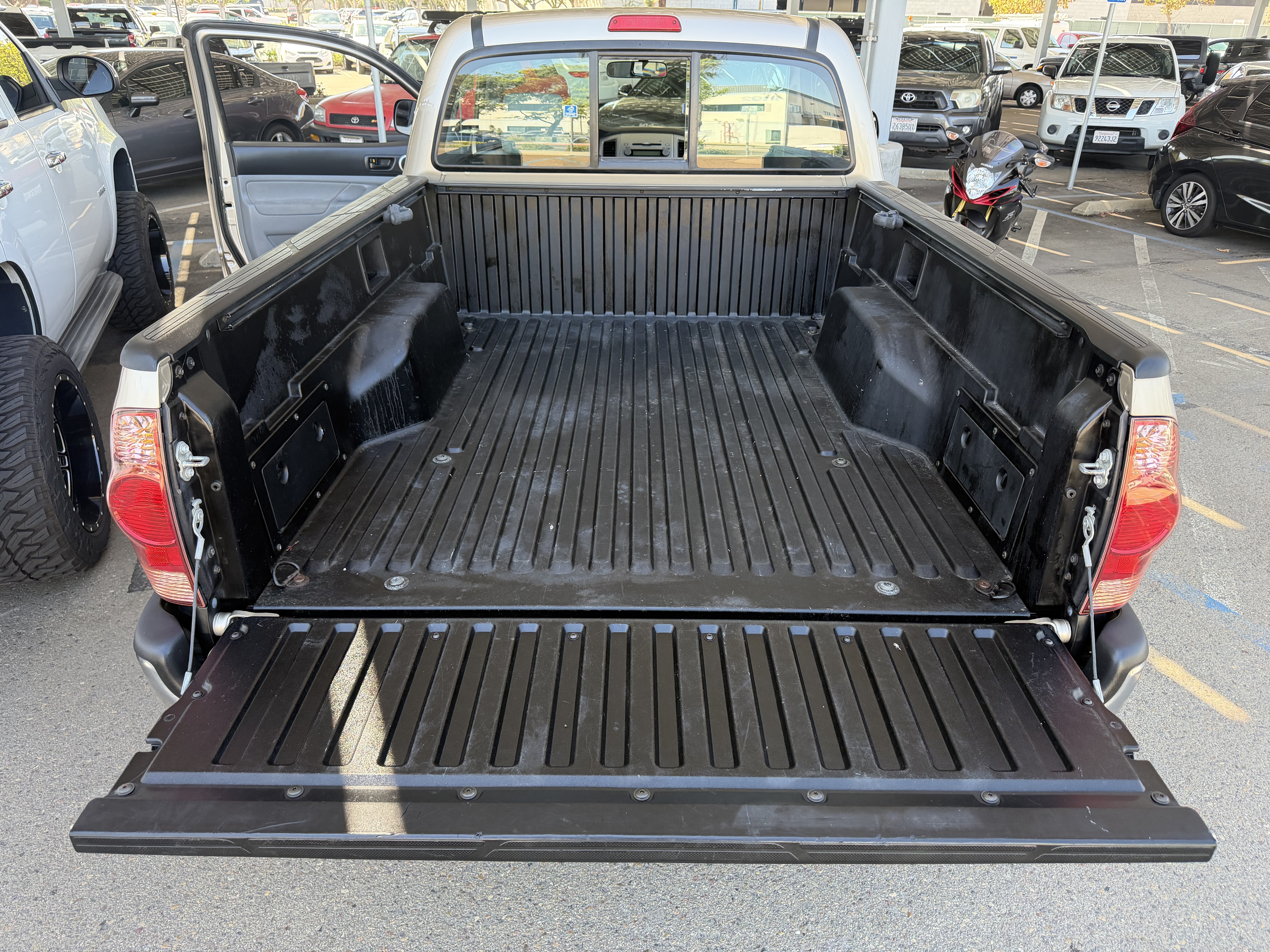 Used 2006 Toyota Tacoma 2WD Regular Cab PreRunner image 12