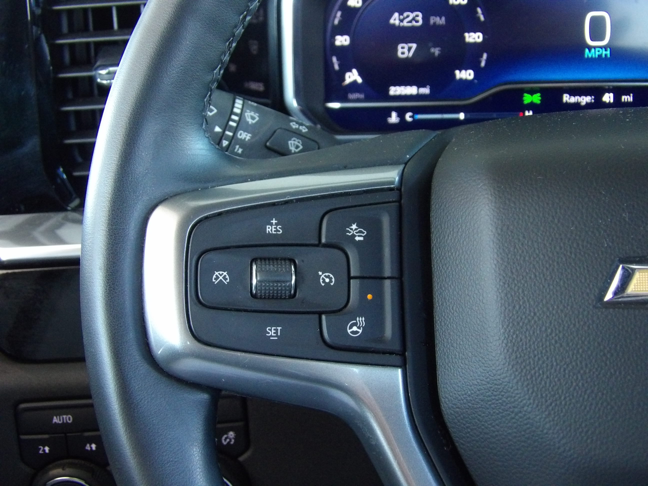 Used 2024 Chevrolet Silverado 1500 4x4 Crew Cab LT image 26