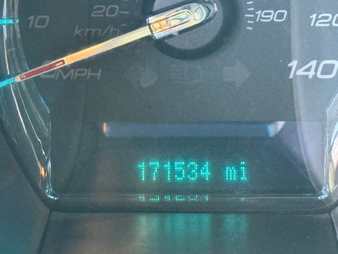 Used 2011 Ford Taurus Limited image 18