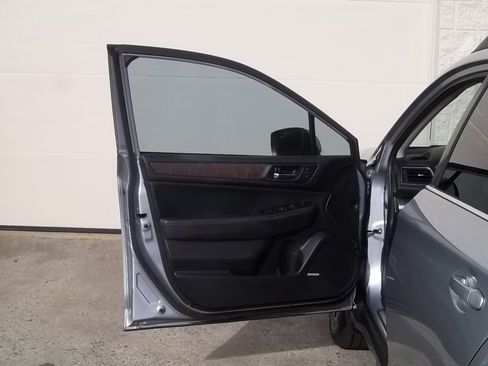 Used 2017 Subaru Outback 2.5i Limited image 18