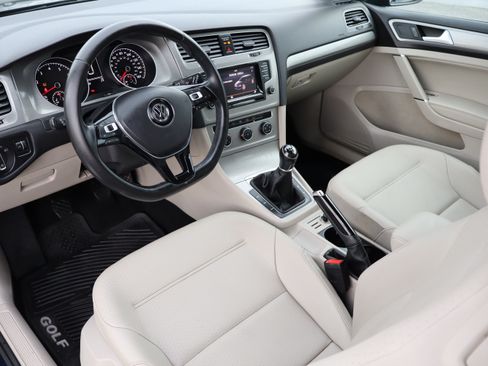 Used 2015 Volkswagen Golf 2-Door FWD image 17